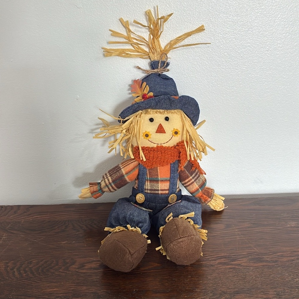 NWT- 12-1/2” Fall Harvest Scarecrow Sitter Decoration - Picture 15 of 17